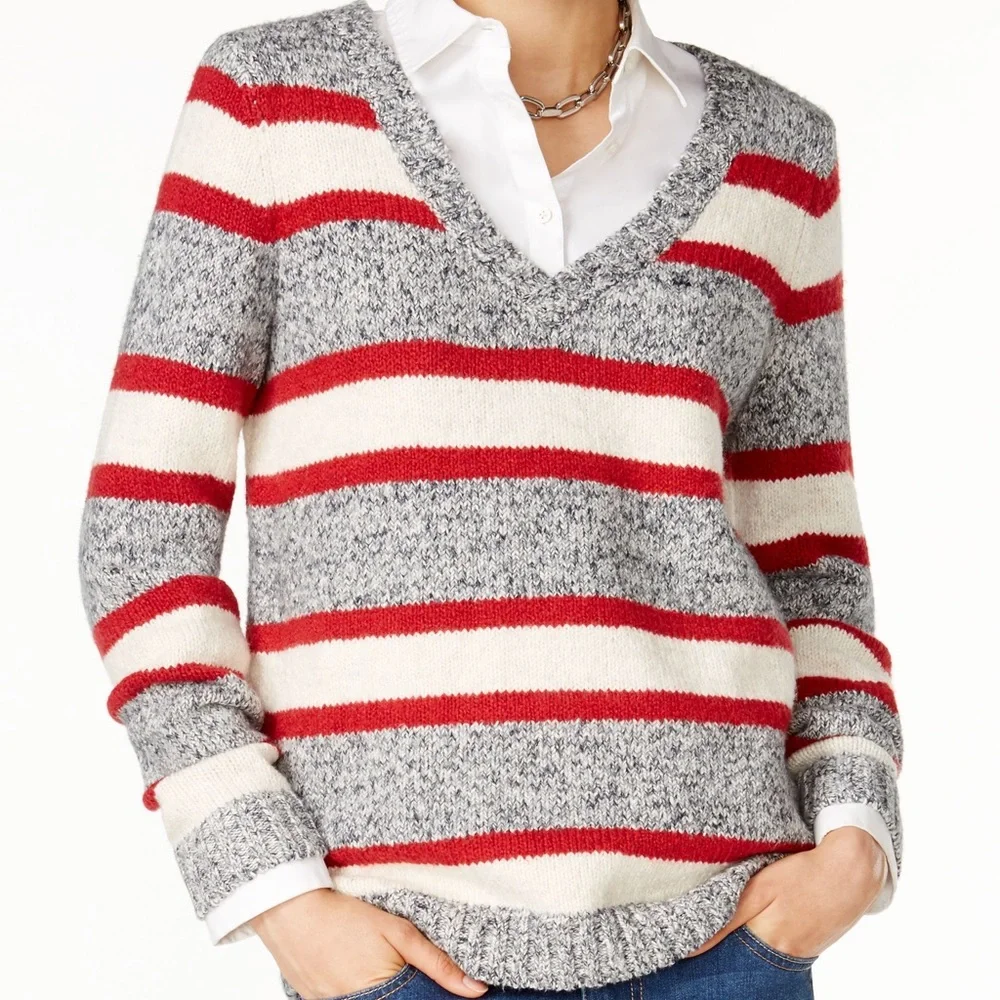Tommy Hilfiger Striped V-neck Sweater M Americana Coastal Grandma Nautical‎ Fall